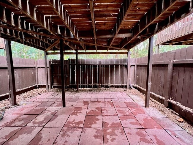 Building Photo - 1502 Queen Anne Ct