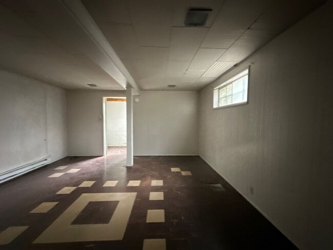 Building Photo - 1405 Canby St