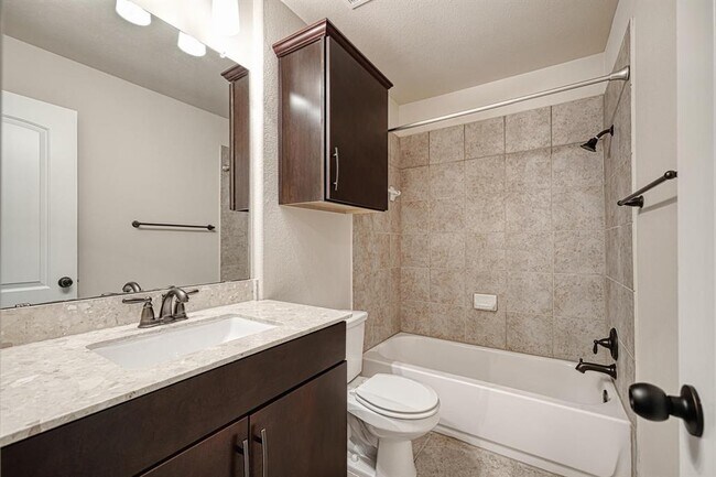 Building Photo - 320 Rock Mill Loop