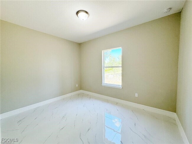 Building Photo - 313 Hermosa Ave