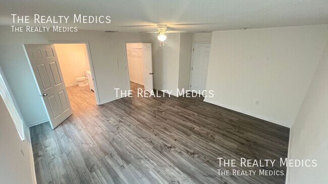 Building Photo - 2498 Cogan Dr