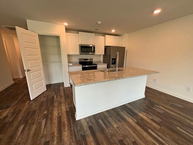 Building Photo - 235 Pne Rdg Dr