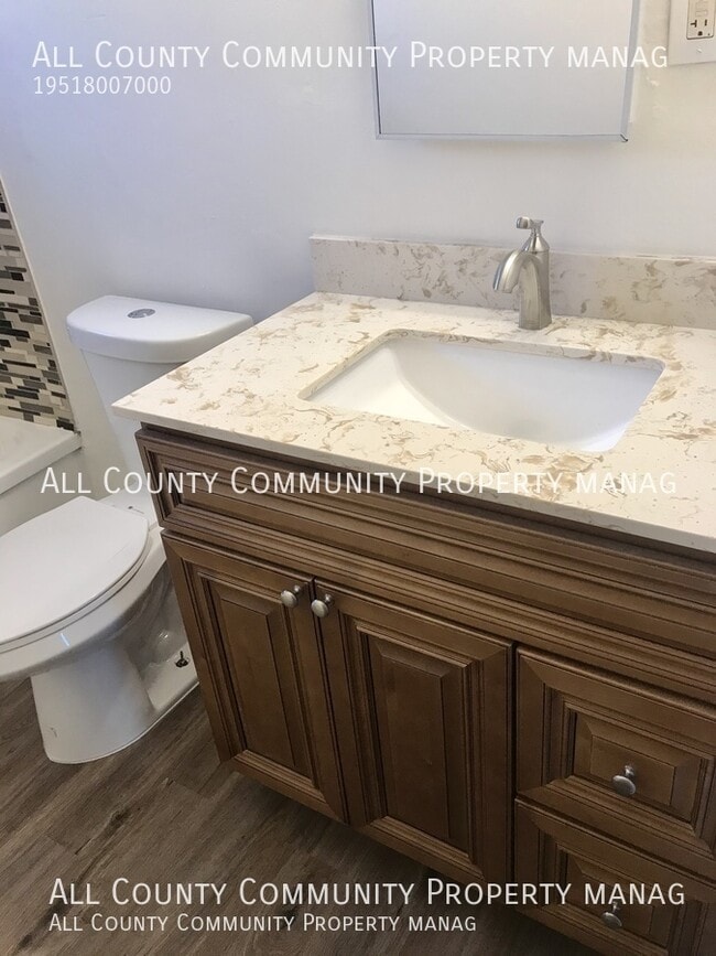 Building Photo - 6080 Daisy Ave