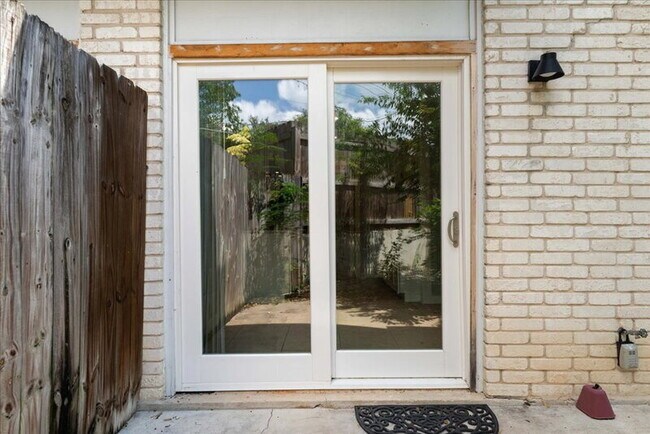 Building Photo - 1703 Coronado Hills Dr