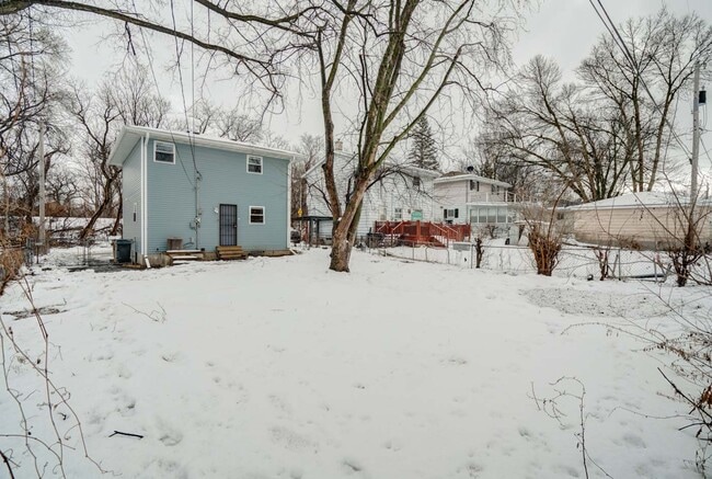 Building Photo - 1924 3rd Ave