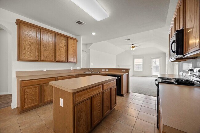 Building Photo - 2832 Mission Tejas Dr