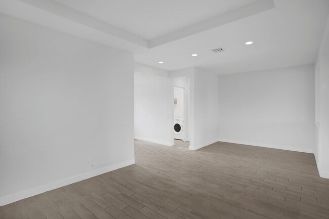 Building Photo - New House for Rent