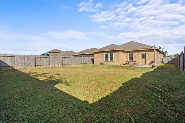 Building Photo - 7529 Topaz Way