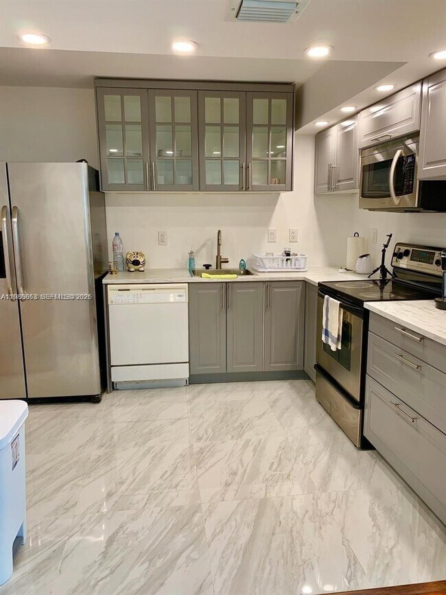 Building Photo - 851 Three Islands Boulevard