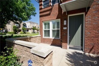 Building Photo - 77 Brownstone Way