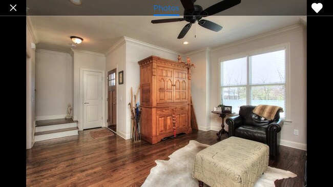 Living room - 1420 Adams St