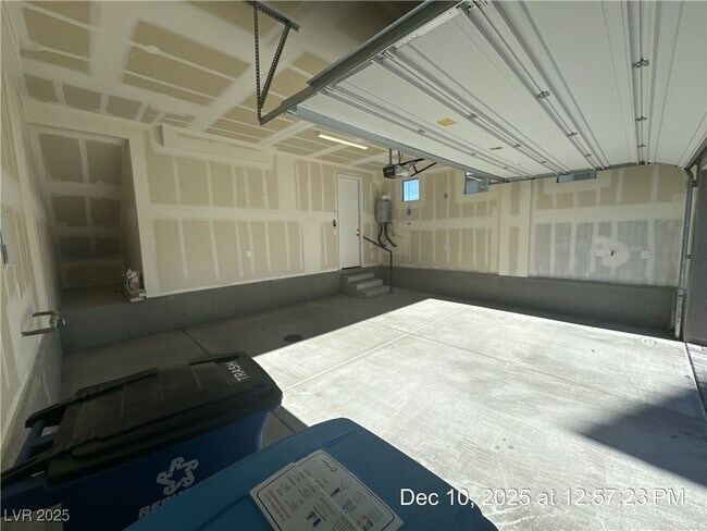 Building Photo - 11402 Obelisk Ave