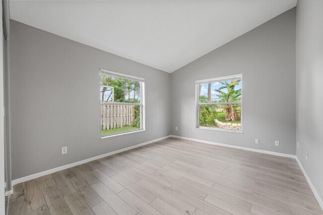 Building Photo - 1851 Oak Berry Cir