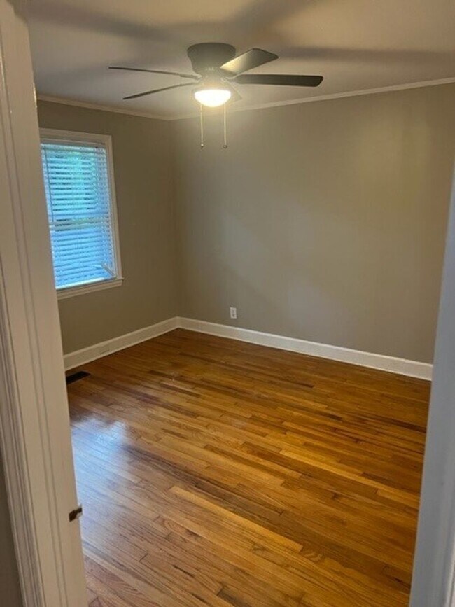 Building Photo - North Macon Home Move-In Ready