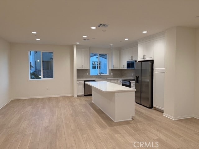 Building Photo - 2420 E Lincoln Ave