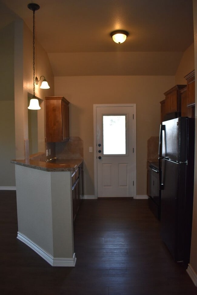 Building Photo - 1808 Seminole Cir