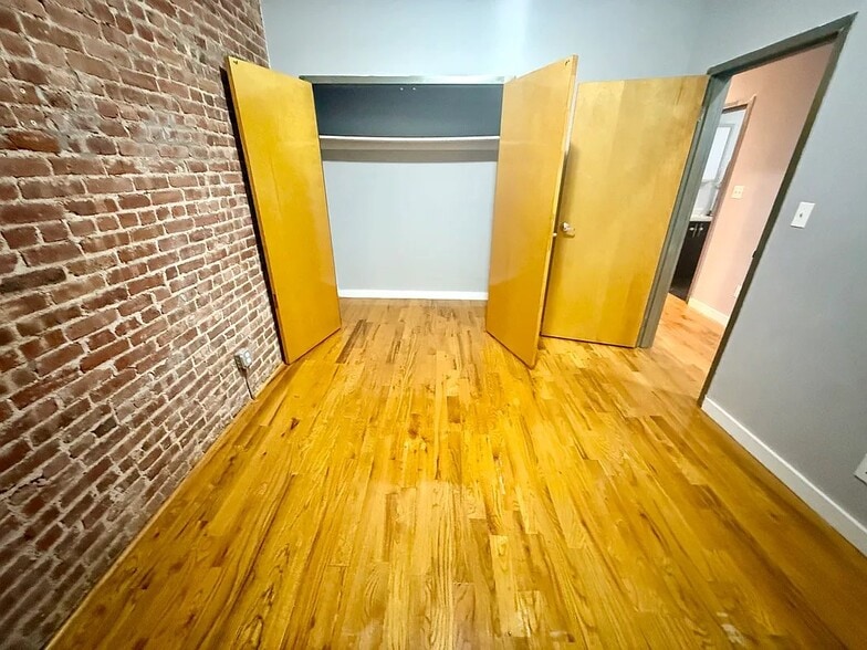 Building Photo - 103 E 102nd St