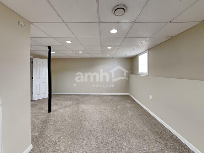 Building Photo - 405 Ivy Crest Dr