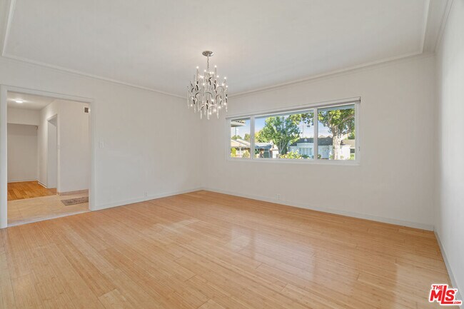 Building Photo - 4315 Clybourn Ave