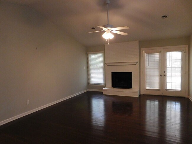 Building Photo - 278 Gatewood Dr