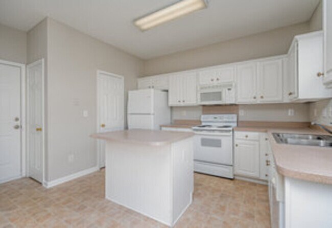 Building Photo - 1231 Joannas Ct