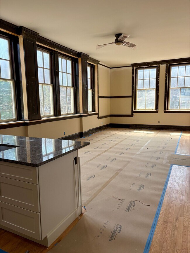 Building Photo - NEW 2BR APARTMENT!