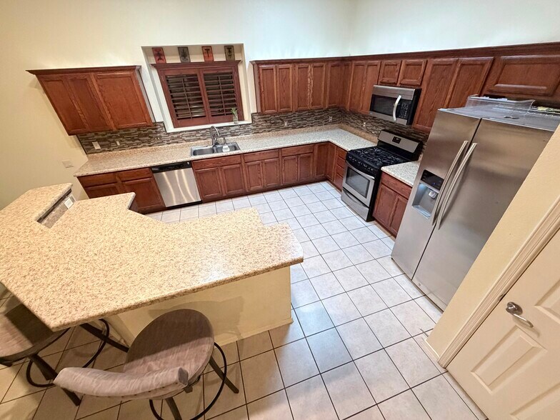 Building Photo - 3637 Tierra Vergel