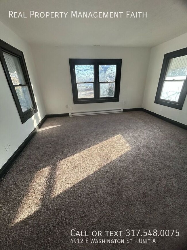 Building Photo - Recently Remodeled 2-Bedroom Unit – Washer...