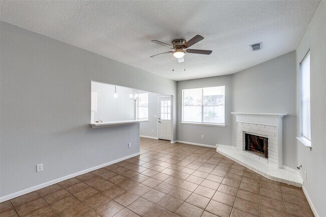 Building Photo - 3012 High Plains Dr