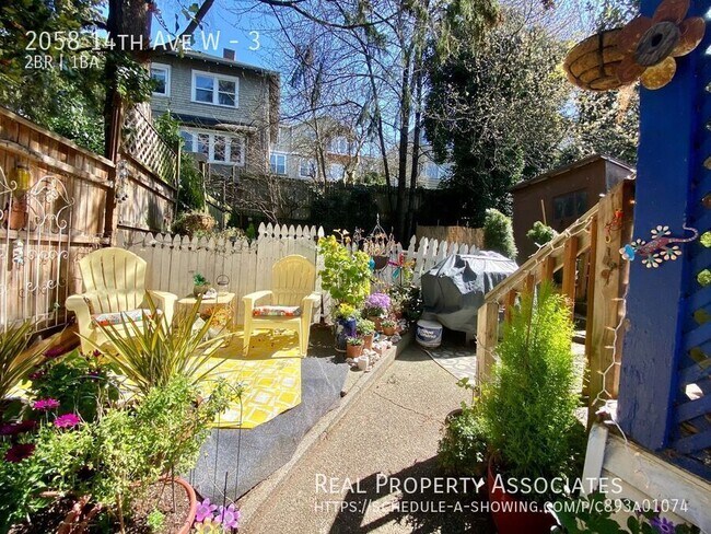 Building Photo - 2058 14th Ave W