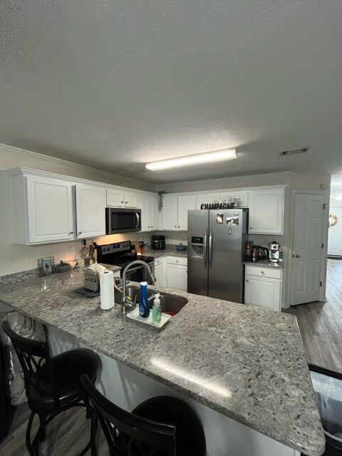 Building Photo - 2018 Reserve Ln