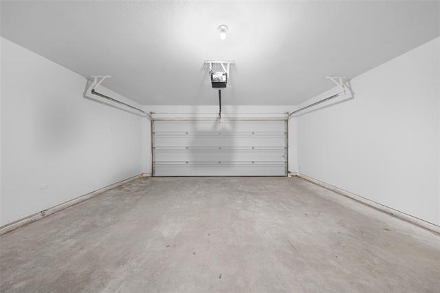 Building Photo - 218 Knoll Pines Drive