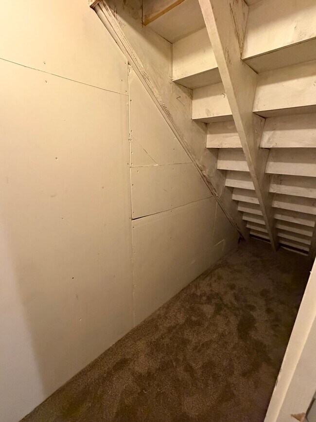 Building Photo - Spacious West Valley Home!!!