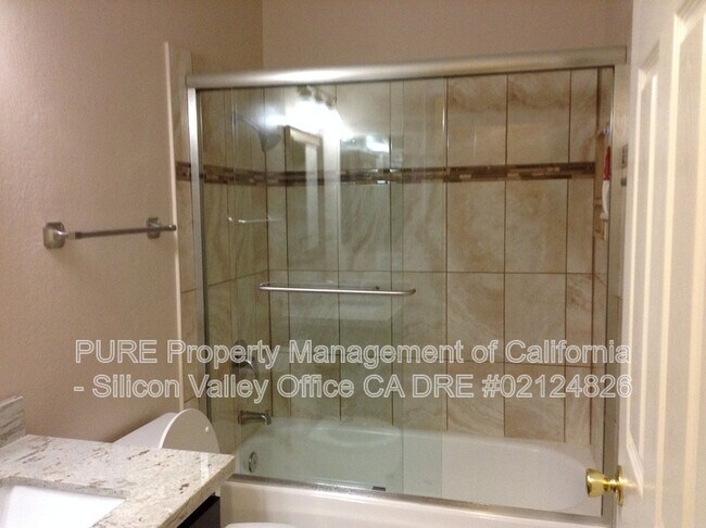 Building Photo - 2220 Almaden Rd