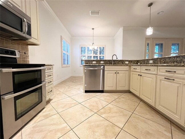 Building Photo - 8213 Prestbury Dr
