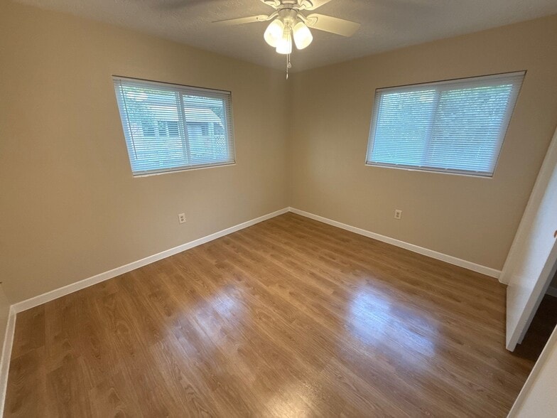 Building Photo - 41 S Monroe St