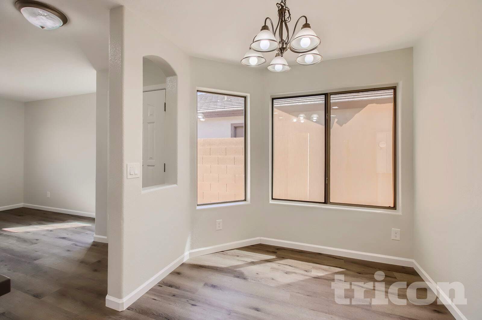 Building Photo - 8701 S 50th Dr