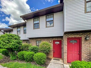 Building Photo - Conveniently Located 2-bedroom Townhome