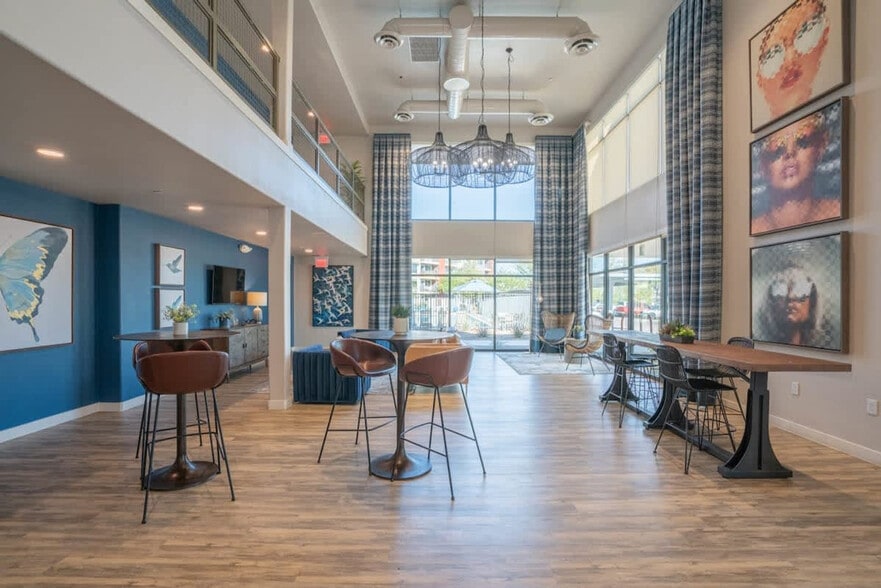 Building Photo - 1950 E Broadway Rd