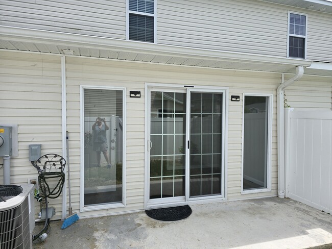 Outside - 102 Glen Cannon Dr