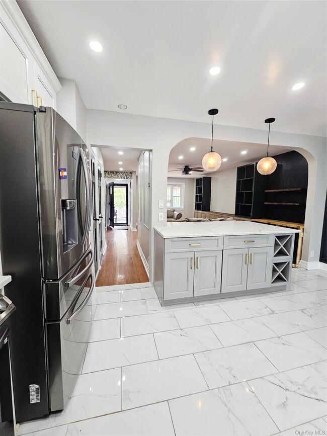 Building Photo - 2082 Pitman Ave