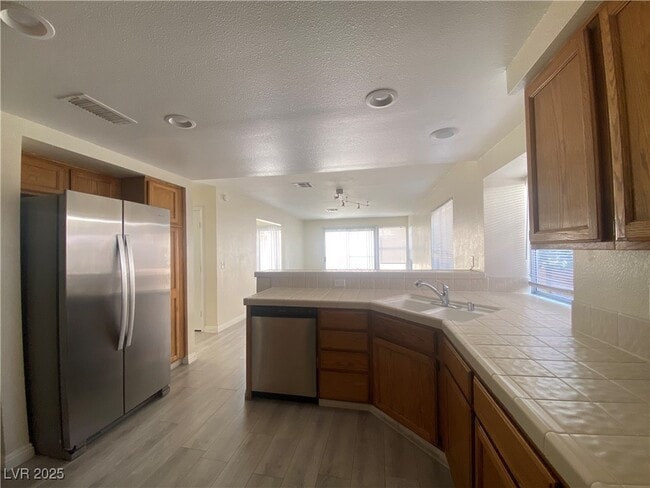 Building Photo - 2409 Sage Pointe Cir