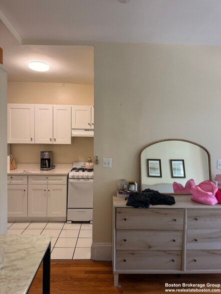 Building Photo - 39 Hemenway St