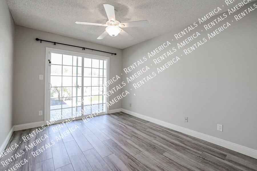 Building Photo - 10534 E Mercer Ln