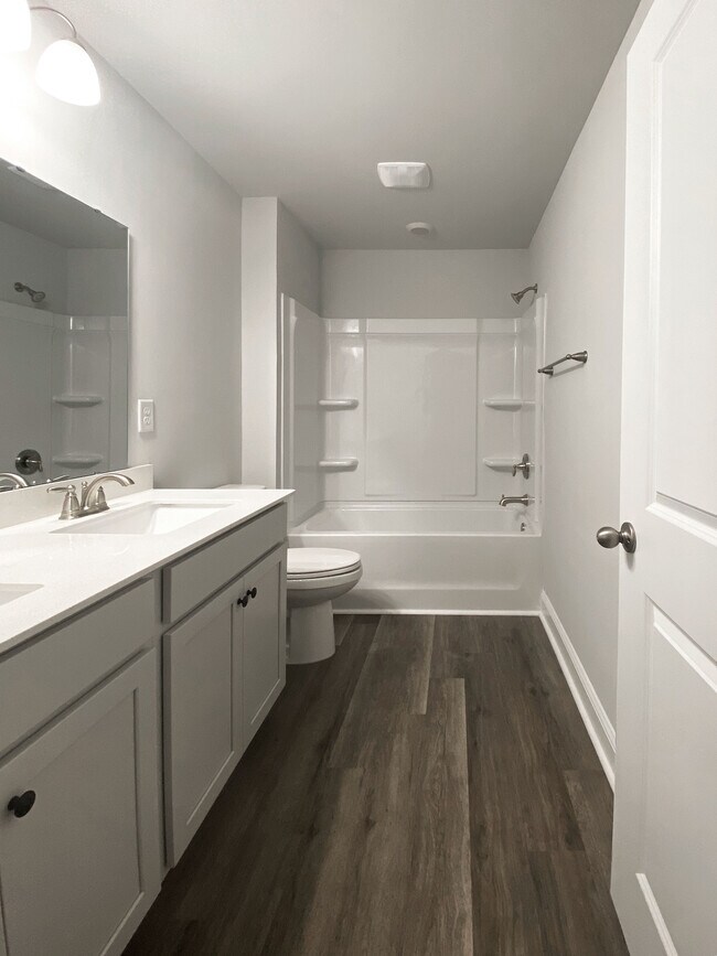 Building Photo - 6015 Forest Dell Ct