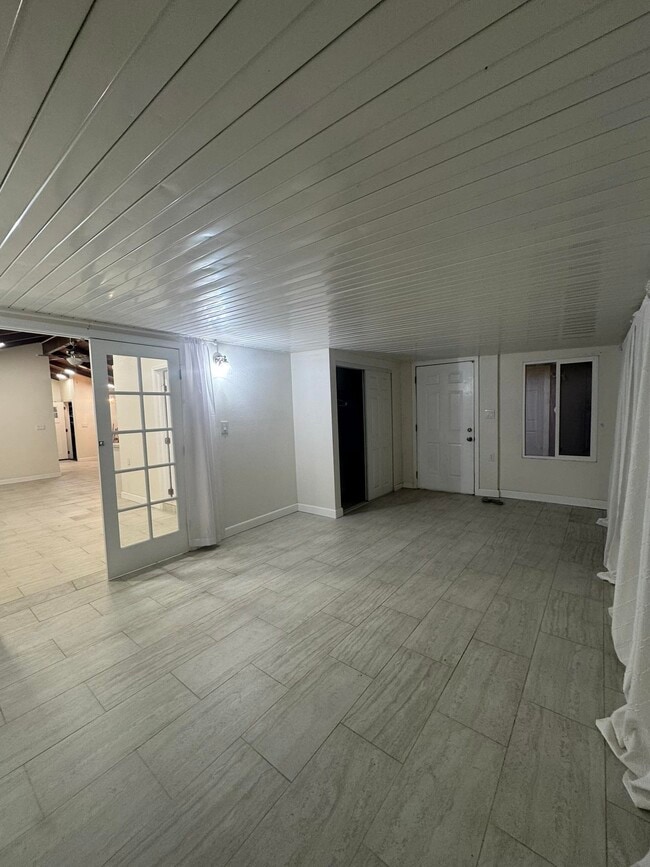 Building Photo - 5116 Sandmound Blvd