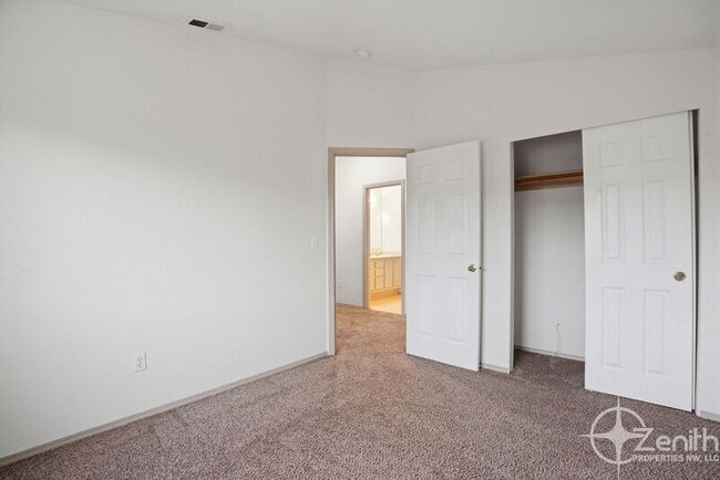 Building Photo - 17019 SE 3rd St