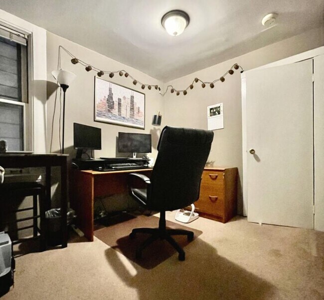 Building Photo - 2 bedroom in Chicago IL 60614