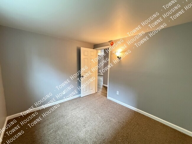 Building Photo - 311 Herkimer St