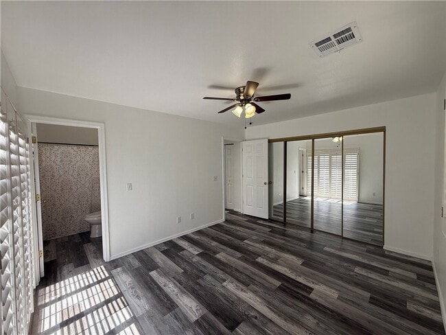 Building Photo - 1480 College Dr